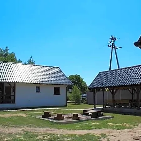 Letniskowy 6-osobowy Caloroczny Nad Jeziorem Wilczynskim, Basen, Jaccuzi, Kajaki Rowerki Wodne Bezplatnie, Duzy Plac Zabaw I Wiele Udogodnien Szálloda *