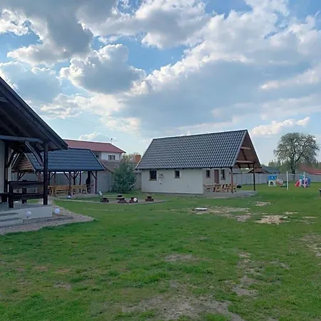 Letniskowy 6-osobowy Caloroczny Nad Jeziorem Wilczynskim, Basen, Jaccuzi, Kajaki Rowerki Wodne Bezplatnie, Duzy Plac Zabaw I Wiele Udogodnien *